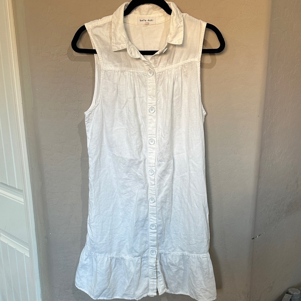 Bella Dahl White Sleeveless Button Down Shirt